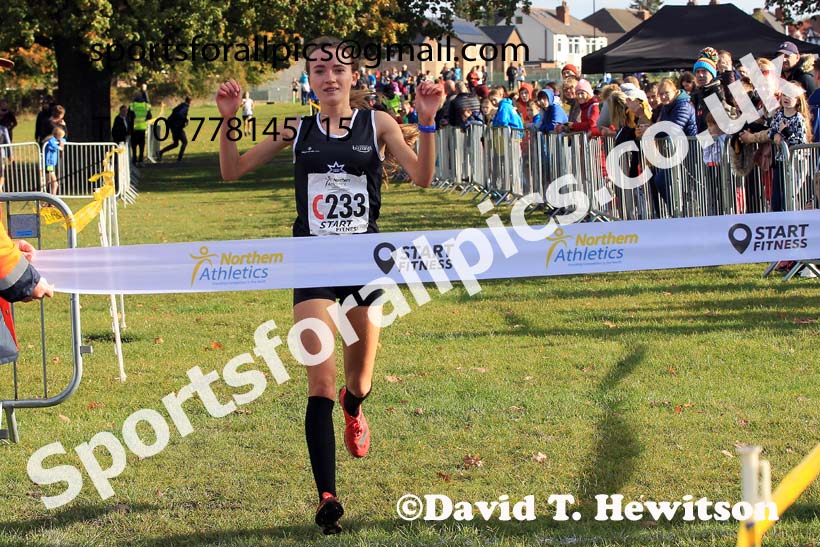 SWomens under-17s 2022 Northern Cross Country Relays, Graves Park, Sheffield. Photo: David T. Hewitson/Sports for All Pics